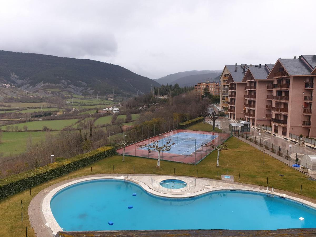 Apartamento D'Ousseau Jaca Exterior foto